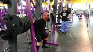 Planet Fitness 560lb smith full squat 