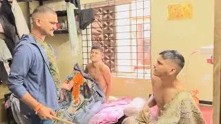 Hostel में ये दोनों लड़के 😡 रंगे हाथ पकड़ा गए! फिर क्या हाल किया इनका ये Viral Video पूरा ज़रूर देखे