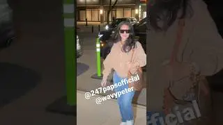 Rihanna all smiles while arriving back to her nyc hotel tonight 