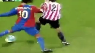 #SkillOfTheWeek 011 | Ronaldinho “Freestyle“ | Barcelona v. Athletic Bilbao, 2/25/2007