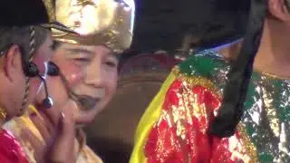 ARTIS INDONESIA DAN PEJABAT PEMERINTAH KOTA SEMARANG MENJADI WAYANG DI TAMAN INDONESIA PINTAR