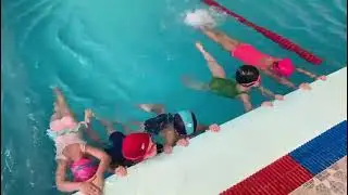 Веселые занятия по плаванию