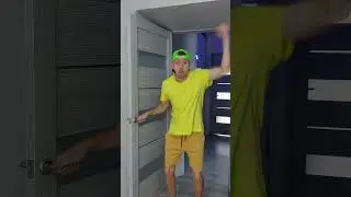 Dad and the Music Door 😱😂