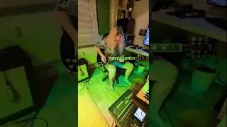 Backingtracks zum üben? https://www.jtcguitar.com/store/jamtracks