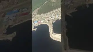 Под крылом самолета!