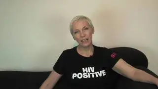 Annie Lennox Launches eBay Auction In Aid of The SING Campaign