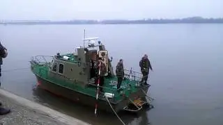 Ronioci izvlače nastradale iz vode na Adi Huji