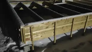 Цоколь каркасного дома на свайном фундаменте
