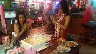 Anniversaire de ON - CHARLY BEACH BAR WALKING STREET PATTAYA THAiLAND