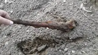 нашёл маленькую стальную чушку