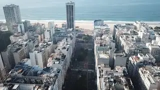 Copacabana vista por um drone - com narração