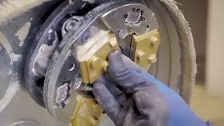 Удаление эпоксидки с пола машиной BMG-555 и PCD-сегментами на Slidemag адапторах