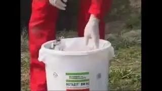 Размешивание клея для пеностекла Botament BM-92 Schnell