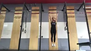 Hanging Oblique Knee Raises