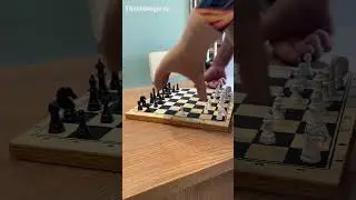 Играем в шахматы с протезом руки
