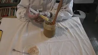 делаю мёд с маточным молочком