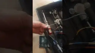 Двигатель для кораблика на прямом валу.