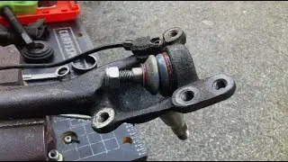 Replacing the lower ball joint W126 and other old MB