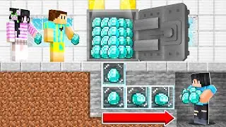 I Made A FAKE BANK To Steal Diamonds From Friends! (Minecraft)