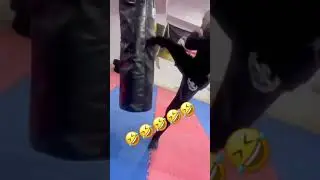 А тренер говорил, что груша не даст сдачи