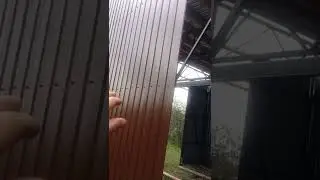 гараж из профтрубы. из профнастила. в одно жало. делаю дверь из профтрубы и уголка.