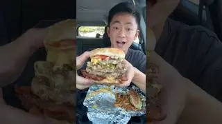 Trying The BIGGEST Cheese Burger 🍔 #shorts