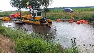 Ons kanaal uitbaggeren.