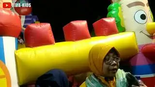 Bermain di Istana Balon Yang Seru