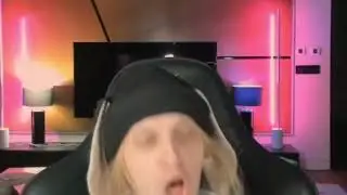 ОТ ТАКОГО АЖ ШИШКА ЗАДЫМИЛАСЬ