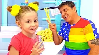 Nastya ve baba renkli erişte hazırlıyor