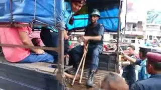 रवि लामिछाने को समर्थकहरु लाई प्रहरिले गर्यो पक्राउ ...