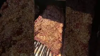 DINO RIBS | Spraying with apple cider vinegar | #iamchefalvarez #food #bbq #trending #youtubeshorts
