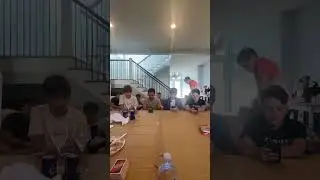 Молодёжь поет