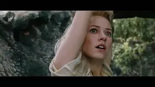 Кинг-Конг защищает Бри Ларсон (Brie Larson)