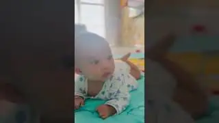 น้องหรรษาจะหัดคลานแล้ว