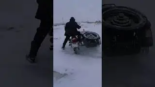 Зимой на мотоцикле! Городские vs Деревенские #vlog #деревня #прикол