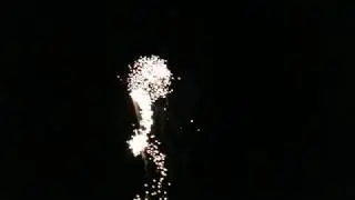 Whirlwind to Salute Firework 25 Shot