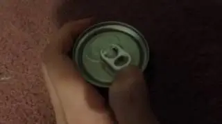 How to open a can with one hand