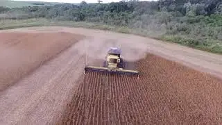 New Holland CR 8.90