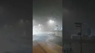 Dubai morning heavy rain is here.. after long months of summer 🇦🇪🌧⚡⚡