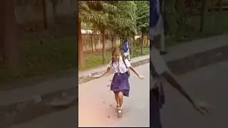 सड़क पर स्कूली बच्चों का कमाल