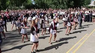Танец выпускников (гимназия №1 г. Новогрудка, последний звонок)