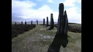 What's the meaning of a Henge?