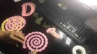 Topo de bolo em camadas floral
