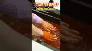 The technology and hard work in the kitchen is actually this housework gloves