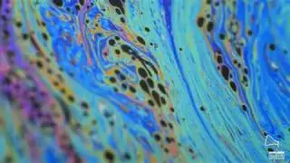 Soap Bubbles - Iridescent Surface II - blue - Macro Video Chemical bouillon