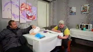Отец ругается за то что не даю ему подымить Всю ночь не спали Купил самое неоходимое для него Обедаю