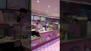This cafe is SANRIO themed!! 😱🎀🇰🇷 #kawaii #cute #sanrio #sanriolover #seoul