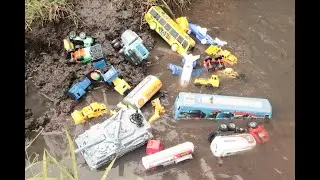 Menemukan Mainan Hanyut di Bunton U.S.A, Truk Molen, Excavator dan Mobil Kontainer, Pesawatz BIS