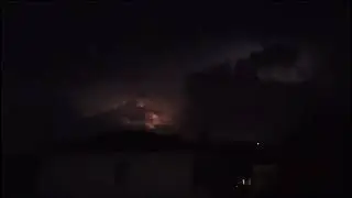 Lightning storm at night 📻